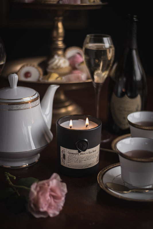 Champagne Doux + Tea Rose 330g